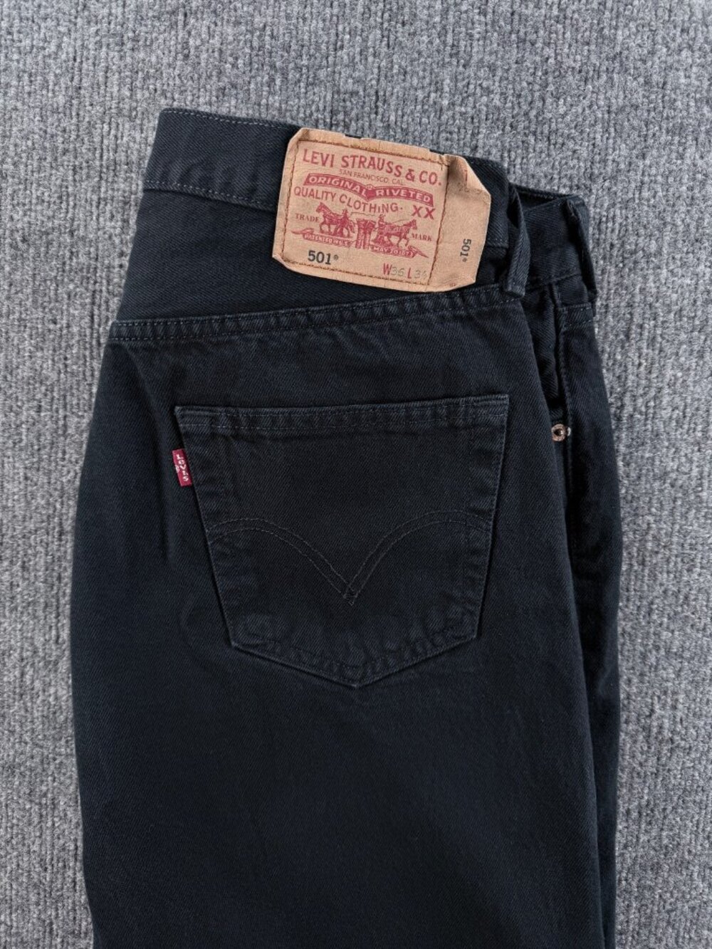 Levis 501 Button Fly Turkey Straight Cotton Men Black 36 Jeans Solid ACTL 34x33